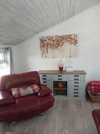 27 Butterfly Lodge at Cotswold Hobourne, WiFi & Countryside Views" — photo 2